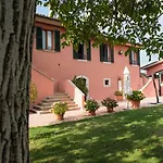 Oda ve Kahvaltı Il Casale Degli Ulivi 3*